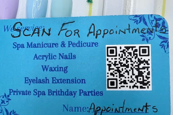 Diamond nails & lash