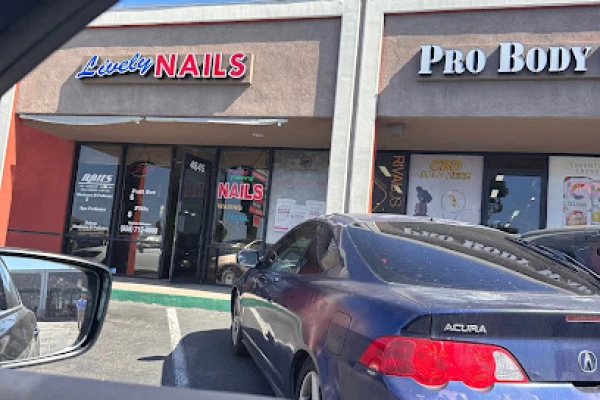Lively Nails